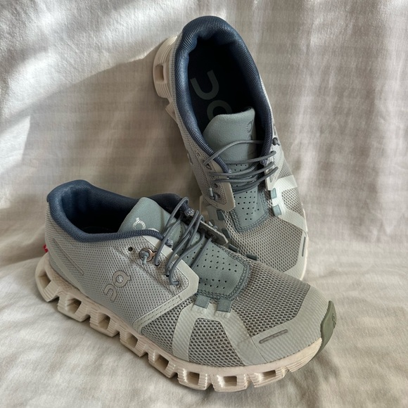 ON cloud 5 - Picture 2 of 7